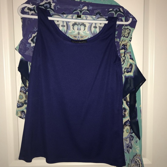 Woman’s top - Picture 3 of 5